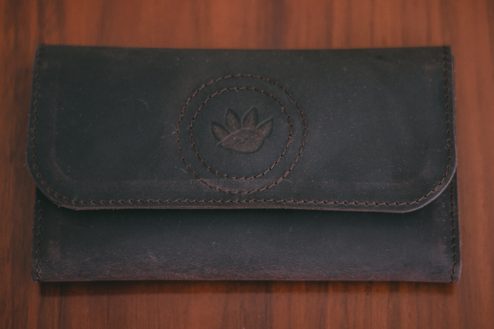 Leather rolling tobacco pouch online